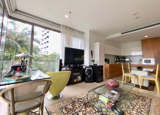 3 Bedrooms Condo in Northpoint Wongamat C011729