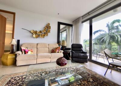 3 Bedrooms Condo in Northpoint Wongamat C011729
