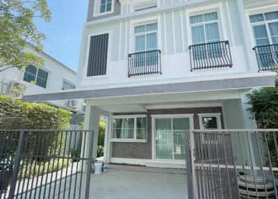 Townhouse for Rent at Indy 2 Bangna-Ramkhamhaeng 2