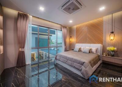 Modern Pool Villa  in East Pattaya
