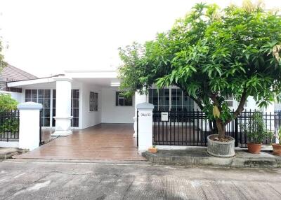 House for Sale at San Sai Noi, San Sai.