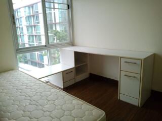 Condo for Sale, Sale w/Tenant at The IRIS Rama 9 - Srinagarindra