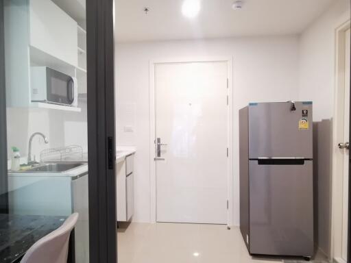 Condo for Rent at Escent Park Ville