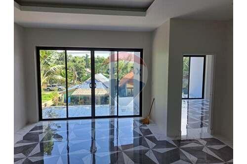 330 Sqm., 3 Beds, 4 Baths House listed for ฿ 9,950,000.