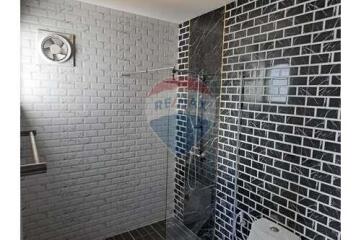 330 Sqm., 3 Beds, 4 Baths House listed for ฿ 9,950,000.