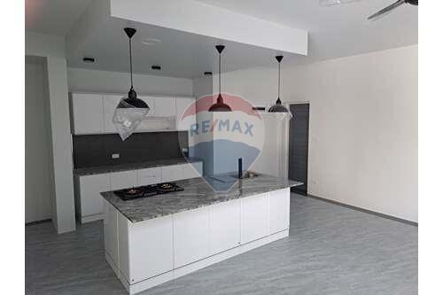 330 Sqm., 3 Beds, 4 Baths House listed for ฿ 9,950,000.