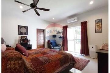 Charming 4 Bedroom House with Pool near Regents School - 920471009-107