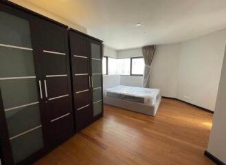 For Rent Bangkok Condo Sathorn Garden Sathon BTS Chong Nonsi Sathon