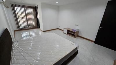 For Rent Bangkok Home Office Sukhumvit BTS Udom Suk Phra Khanong