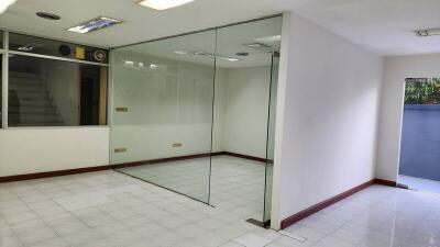 For Sale and Rent Bangkok Office Sukhumvit BTS On Nut Phra Khanong