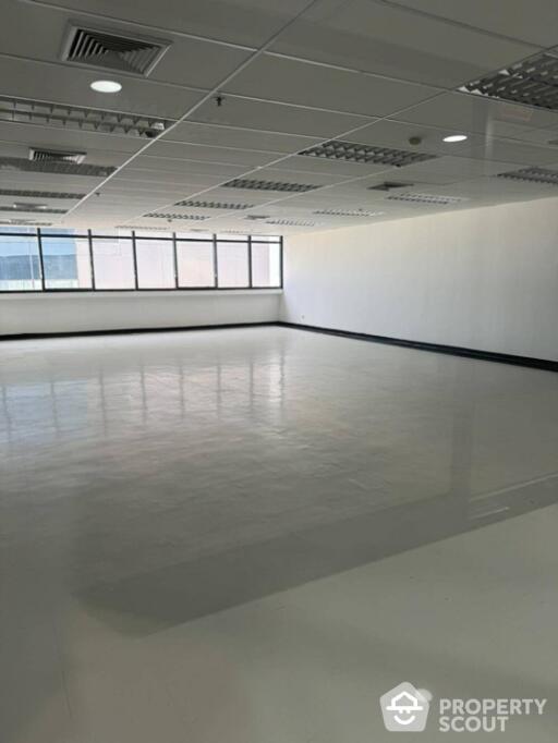 Commercial for Rent in Thung Phaya Thai