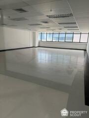 Commercial for Rent in Thung Phaya Thai