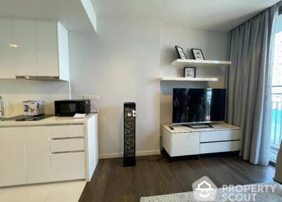 1-BR Condo at Nara 9 Sathorn-Narathiwas near BTS Saint Louis