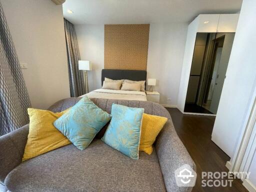 1-BR Condo at Nara 9 Sathorn-Narathiwas near BTS Saint Louis