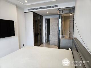 1-BR Condo at The Room Sukhumvit 38 near BTS Ekkamai