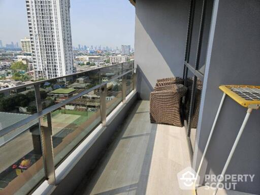 1-BR Condo at The Room Sukhumvit 38 near BTS Ekkamai