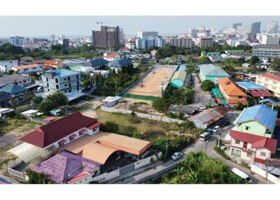 400 Sqm. Land listed for ฿ 5,000,000.