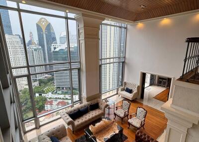 4-BR Penthouse at All Season Mansion Condominium near BTS Phloen Chit