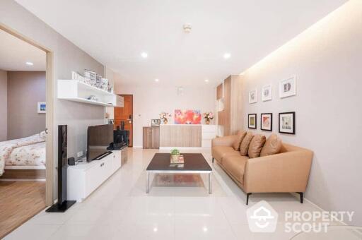 2-BR Condo near BTS Phaya Thai (ID 493179)