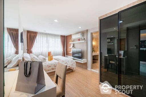 2-BR Condo near BTS Phaya Thai (ID 493179)