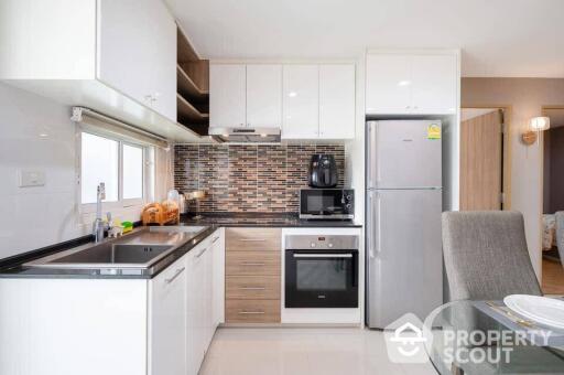 2-BR Condo near BTS Phaya Thai (ID 493179)