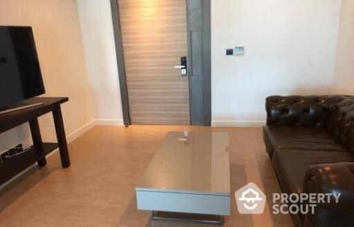 1-BR Condo at The Room Charoenkrung 30 near BTS Saphan Taksin (ID 86535)