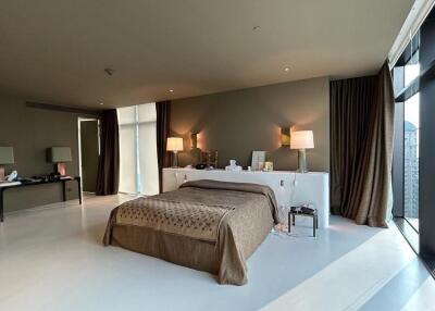 The Residences at The St. Regis Bangkok  Super Luxury 4 Bedroom Condo