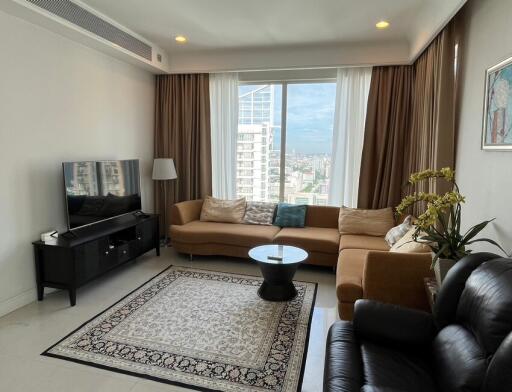 Q Langsuan  2 Bedroom Luxury Condo For Rent in Desirable Location