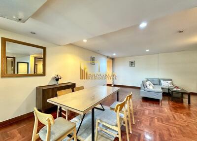 Baan Somthavil  Spacious 2 Bedroom Condo Near BTS Ratchadamri