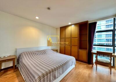 Baan Somthavil  Spacious 2 Bedroom Condo Near BTS Ratchadamri