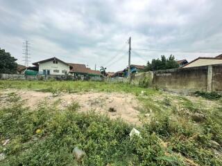 Empty residential land with surrounding neighborhood