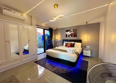 7 Bedrooms House in Eakmongkol 2/2 East Pattaya H011498
