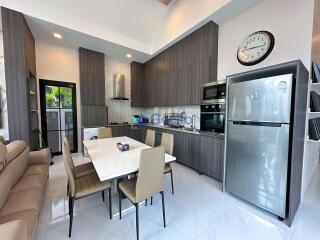 3 Bedrooms House in The Private House Pool Villas East Pattaya H011497