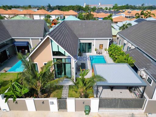 3 Bedrooms House in The Private House Pool Villas East Pattaya H011497