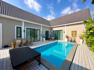 3 Bedrooms House in The Private House Pool Villas East Pattaya H011497