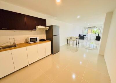 2 bed Condo in The Waterford Rama 4 Phra Khanong Sub District C020917