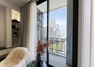 1 bed Condo in MUNIQ Langsuan Pathum Wan District C020914