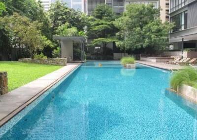 4 bed Condo in Domus 16 Khlongtoei Sub District C020913