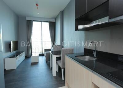 Condo at Edge Sukhumvit 23 for rent