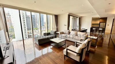 3-Bedrooms modern apartment with balcony and clear views - Phrom Phong BTS