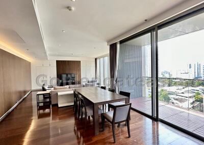 3-Bedrooms modern apartment with balcony and clear views - Phrom Phong BTS