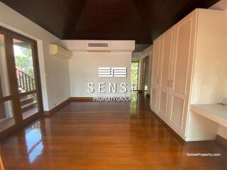 Classic 4 bedroom house for rent in Sukhumvit 26