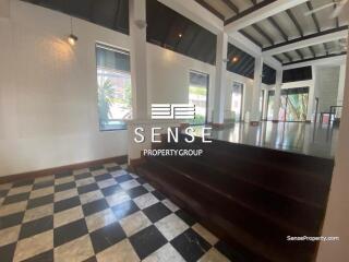 Classic 4 bedroom house for rent in Sukhumvit 26