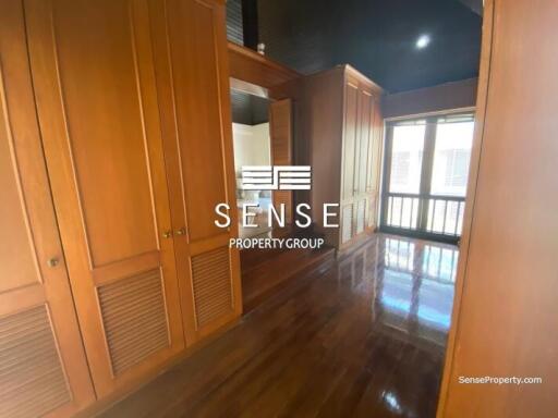 Classic 4 bedroom house for rent in Sukhumvit 26