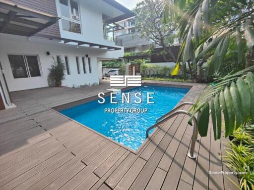 Sapcious house 4 bed for rent in thong lor