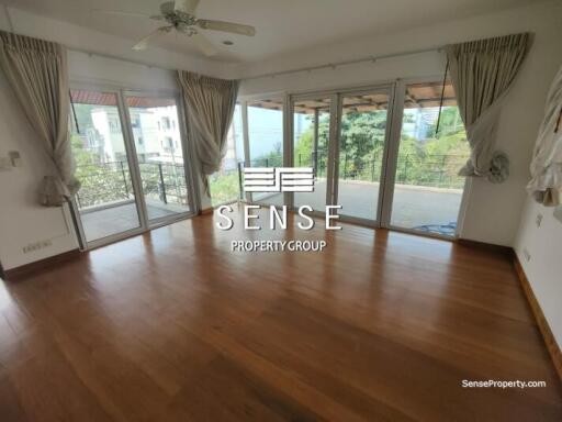 Sapcious house 4 bed for rent in thong lor