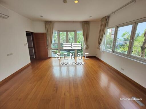 Sapcious house 4 bed for rent in thong lor