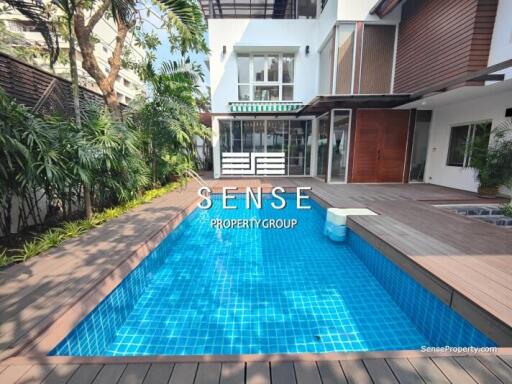 Sapcious house 4 bed for rent in thong lor