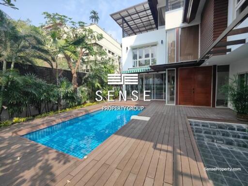 Sapcious house 4 bed for rent in thong lor