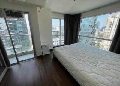 Condo for Rent at Silom Suite Condominium